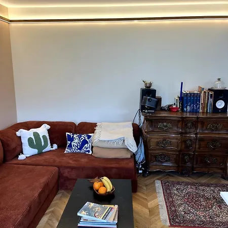 Appartamento Cozy And Lively Apartment With Balcony *